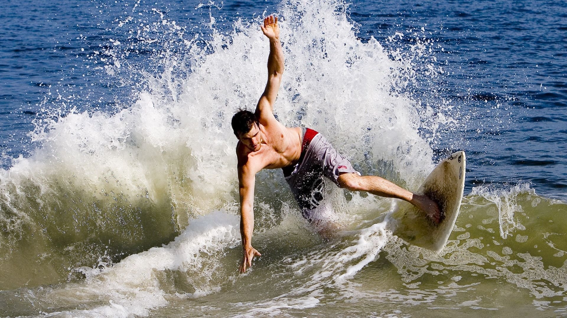 格林伍德的防守技术与速度优势使袋鼠队立于不败之地,格林伍德为什么绝版